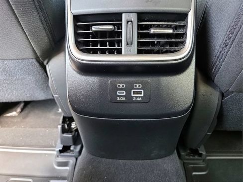 Used 2025 Subaru Outback Premium AWD/4WD image 15