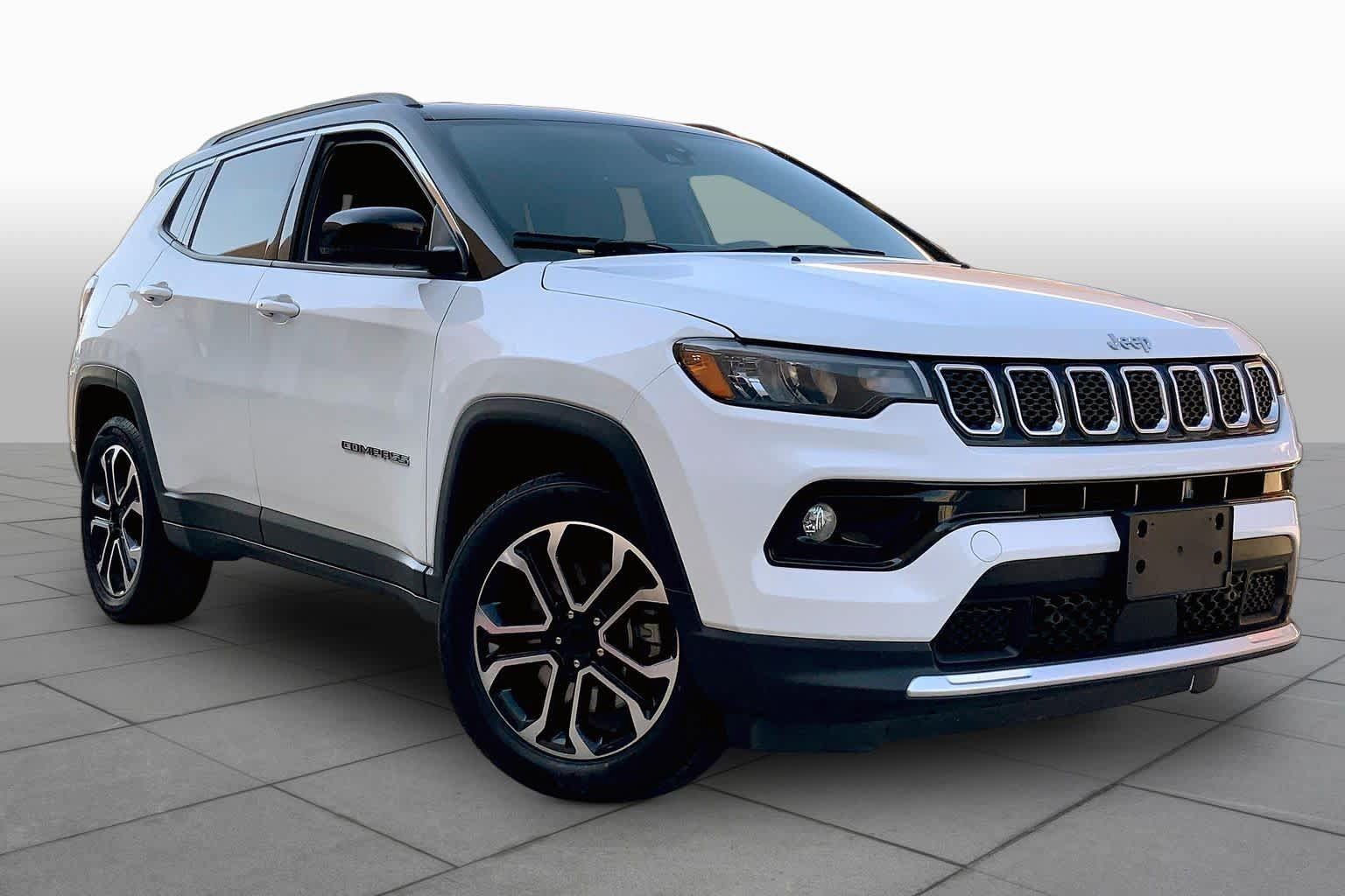 Used 2024 Jeep Compass Limited AWD/4WD image 3