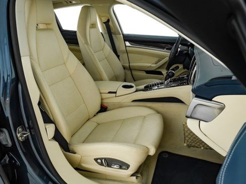 Used 2011 Porsche Panamera 4S image 30