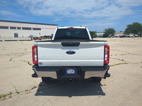 Used 2024 Ford F250 XLT AWD/4WD image 9
