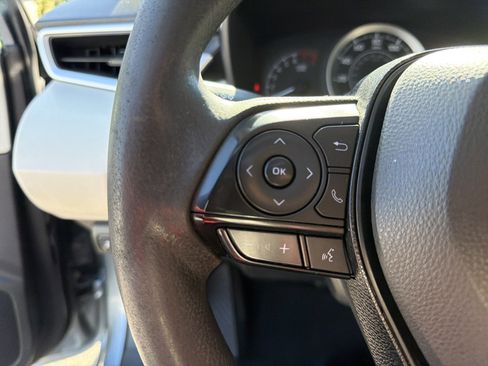 Used 2021 Toyota Corolla LE image 8