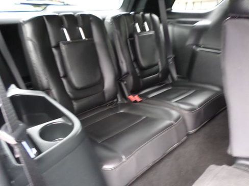 Used 2019 Ford Explorer XLT w/ Equipment Group 202A image 39