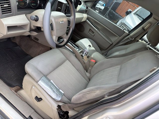 Used 2007 Jeep Grand Cherokee Laredo w/ Cargo Convenience Group RWD image 7