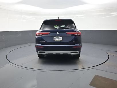 Used 2023 Mitsubishi Outlander SE