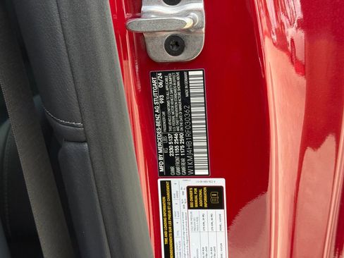 Used 2024 Mercedes-Benz CLE 300 4MATIC Coupe image 32