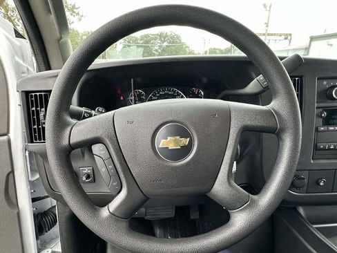 New 2025 Chevrolet Express 4500 Extended w/ Power Convenience Package image 29