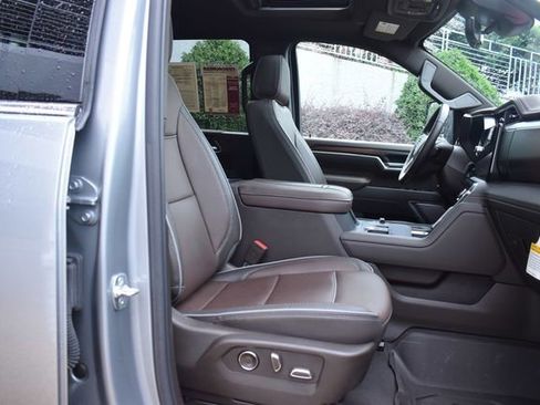 Used 2025 GMC Sierra 2500 Denali w/ Technology Package AWD/4WD image 23