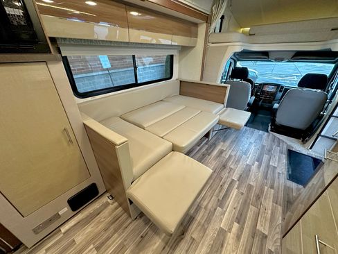 Used 2016 Mercedes-Benz Sprinter 3500 image 45