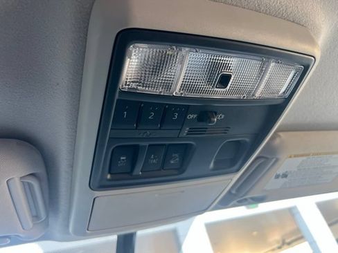 Used 2019 Toyota 4Runner SR5 Premium AWD/4WD image 17