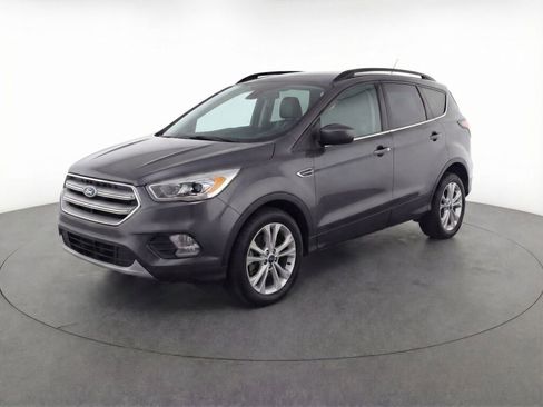 Used 2018 Ford Escape SEL image 3