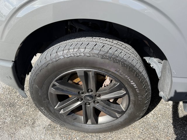 Used 2021 Ford F150 Lariat w/ Equipment Group 502A High AWD/4WD image 4