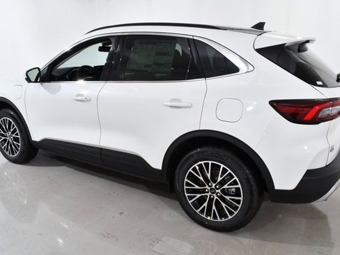 New 2026 Ford Escape Base w/ PHEV Premium Package image 15