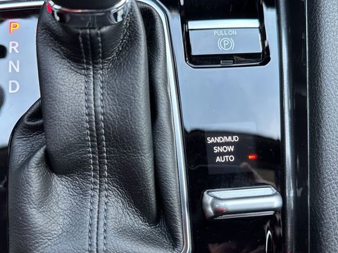 Certified 2023 Jeep Compass Latitude image 30