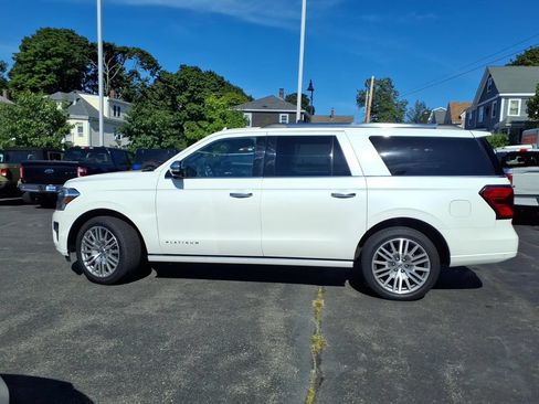 Used 2024 Ford Expedition Max Platinum AWD/4WD image 9
