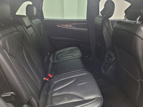 Used 2016 Lincoln MKX Reserve w/ Climate Package AWD/4WD image 19