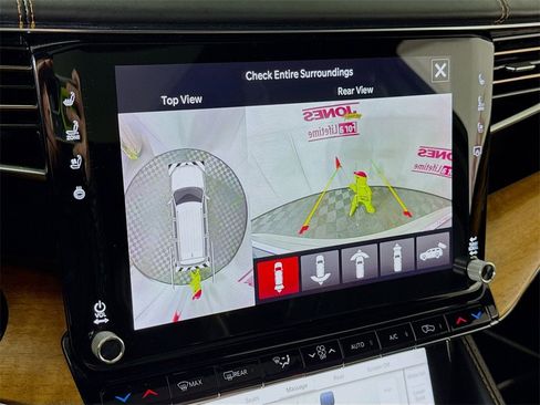 Used 2022 Jeep Grand Wagoneer Series III w/ Flexible Seating Group image 6