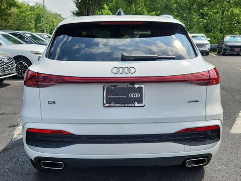 Certified 2025 Audi Q5 Premium w/ Convenience Package AWD/4WD image 11