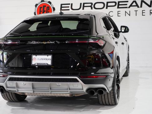 Used 2022 Lamborghini Urus AWD/4WD image 39
