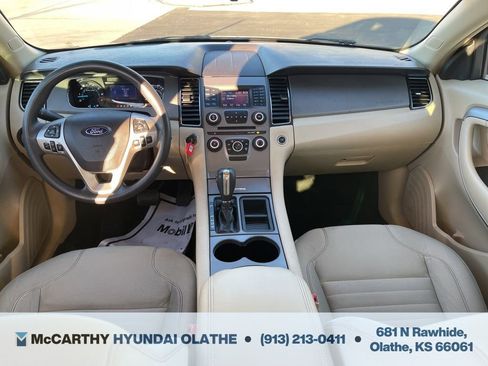 Used 2013 Ford Taurus SE image 3