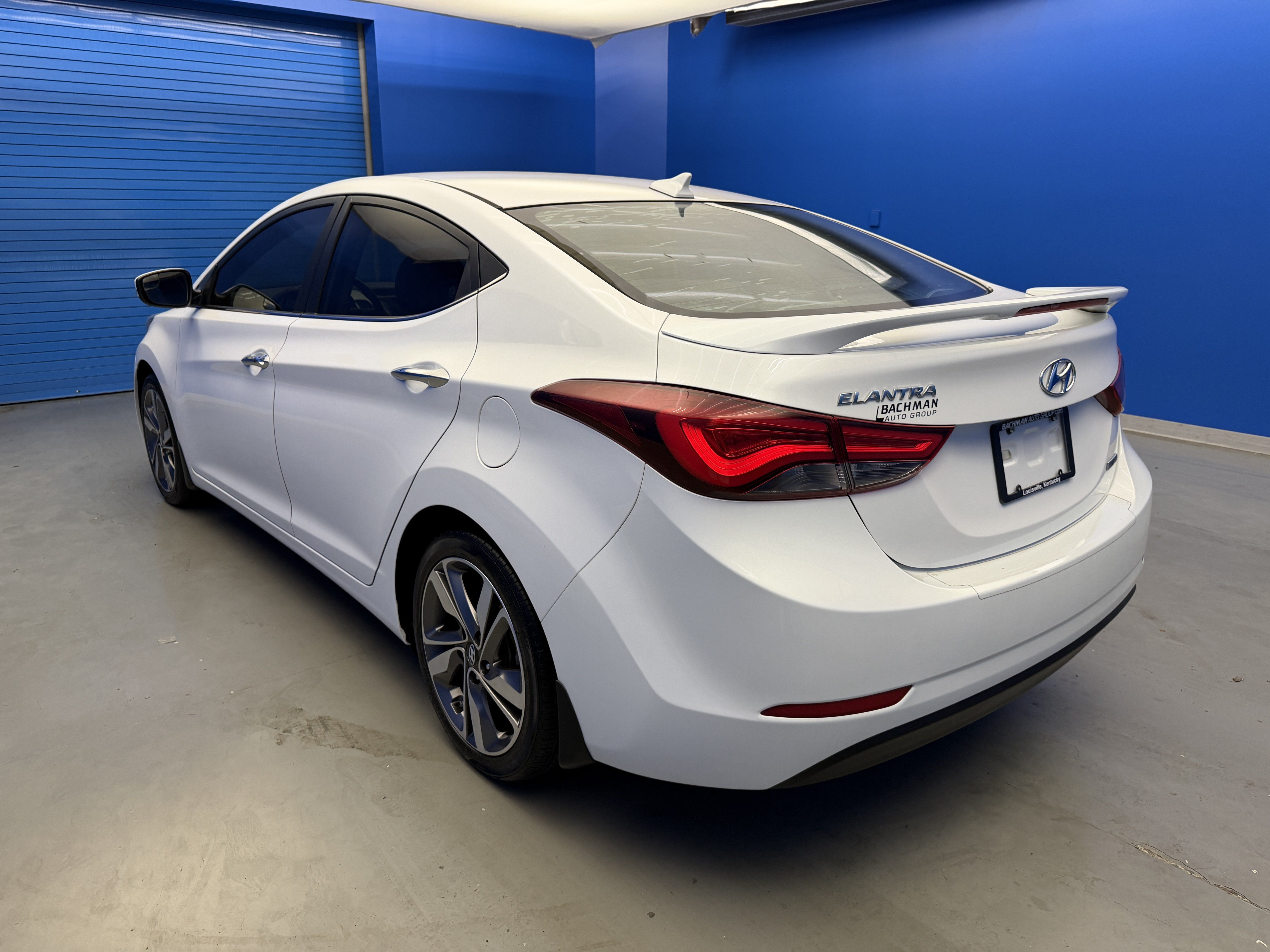 Used 2016 Hyundai Elantra Limited w/ Option Group 04 FWD image 5