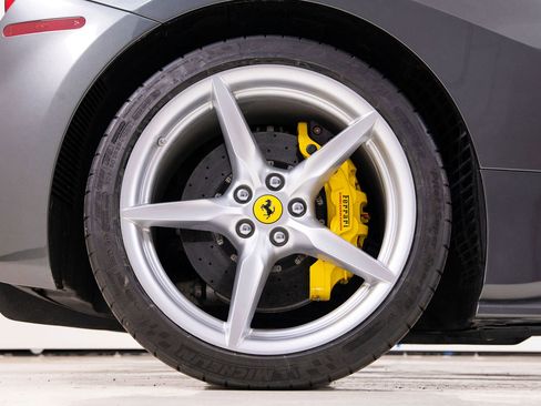 Certified 2018 Ferrari 488 GTB RWD image 21