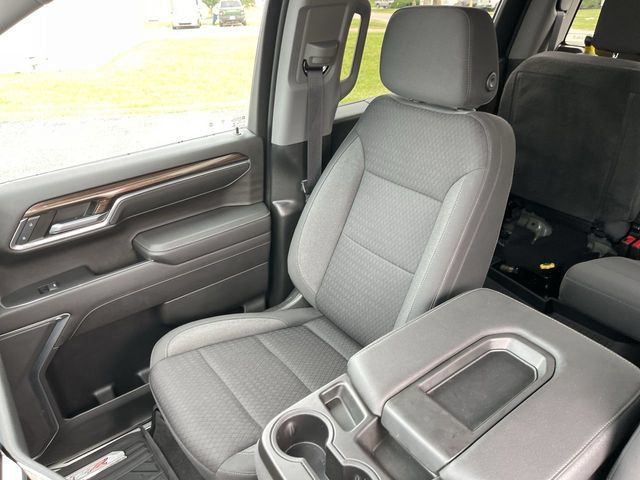 Used 2022 Chevrolet Silverado 1500 RST AWD/4WD image 23