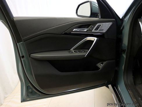 Used 2025 BMW X1 xDrive28i w/ Technology Package image 25