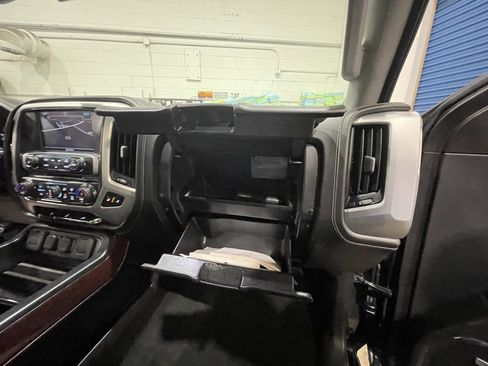 Used 2018 GMC Sierra 1500 SLT w/ SLT Premium Package image 13