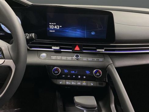 New 2026 Hyundai Elantra Limited image 9