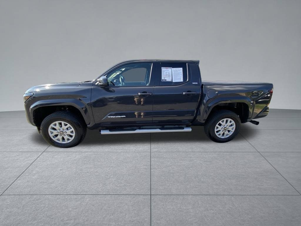 Used 2025 Toyota Tacoma SR5 RWD image 4