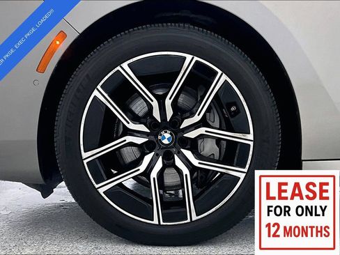 Used 2023 BMW 740i image 12