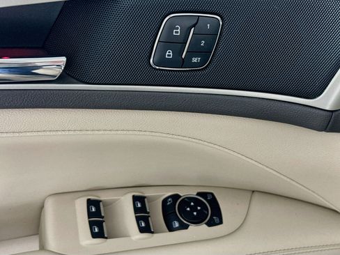 Used 2017 Lincoln MKZ Reserve w/ Technology Package FWD image 21