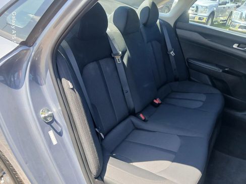 Used 2021 Kia K5 LX FWD image 15