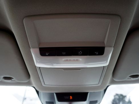 Used 2023 Nissan Rogue S image 23