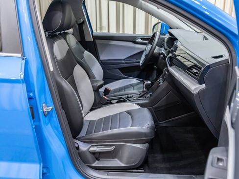 Certified 2023 Volkswagen Taos SEL AWD/4WD image 11