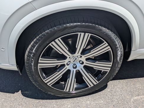 Used 2023 Volvo XC90 B6 Ultimate w/ Protection Package Premier AWD/4WD image 11