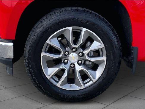 Used 2020 Chevrolet Silverado 1500 LT w/ Texas Edition image 11