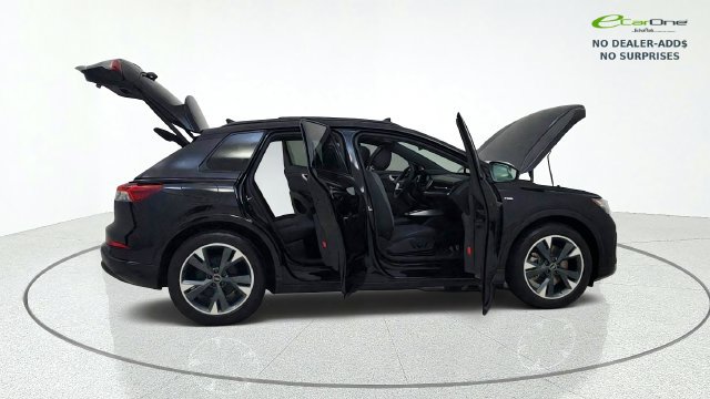 Used 2025 Audi Q4 e-tron Premium w/ Convenience Package AWD/4WD image 20