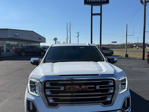 Used 2021 GMC Sierra 1500 SLT w/ SLT Premium Package AWD/4WD image 2