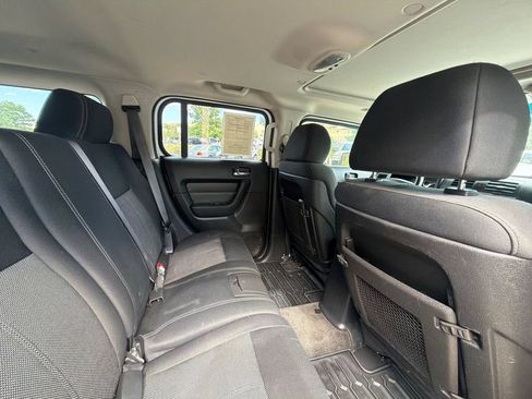 Used 2006 HUMMER H3 w/ Chrome Appearance Package AWD/4WD image 15