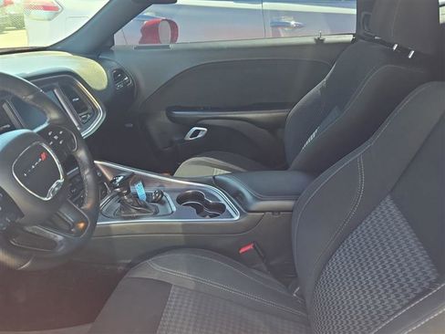 Used 2016 Dodge Challenger SXT w/ Blacktop Package RWD image 7