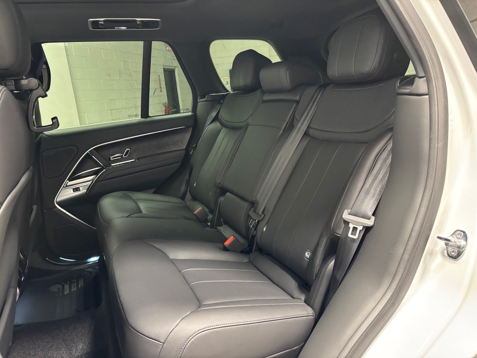 Used 2026 Land Rover Range Rover SE AWD/4WD image 26