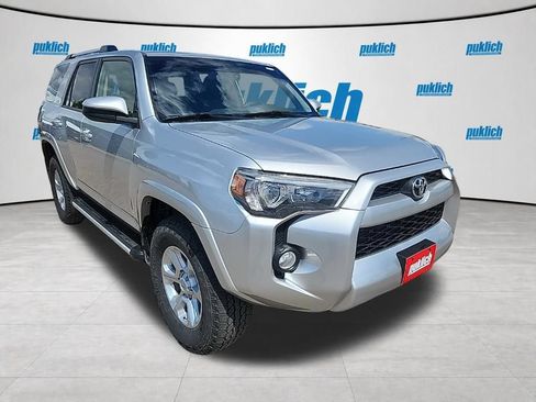 Used 2019 Toyota 4Runner SR5 AWD/4WD image 7