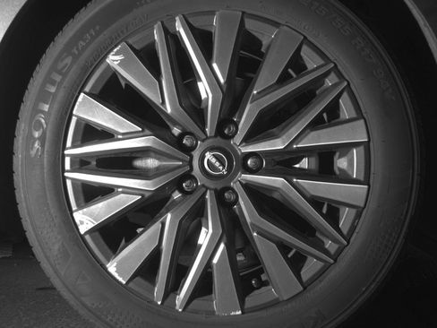 Used 2025 Nissan Altima 2.5 SV image 13