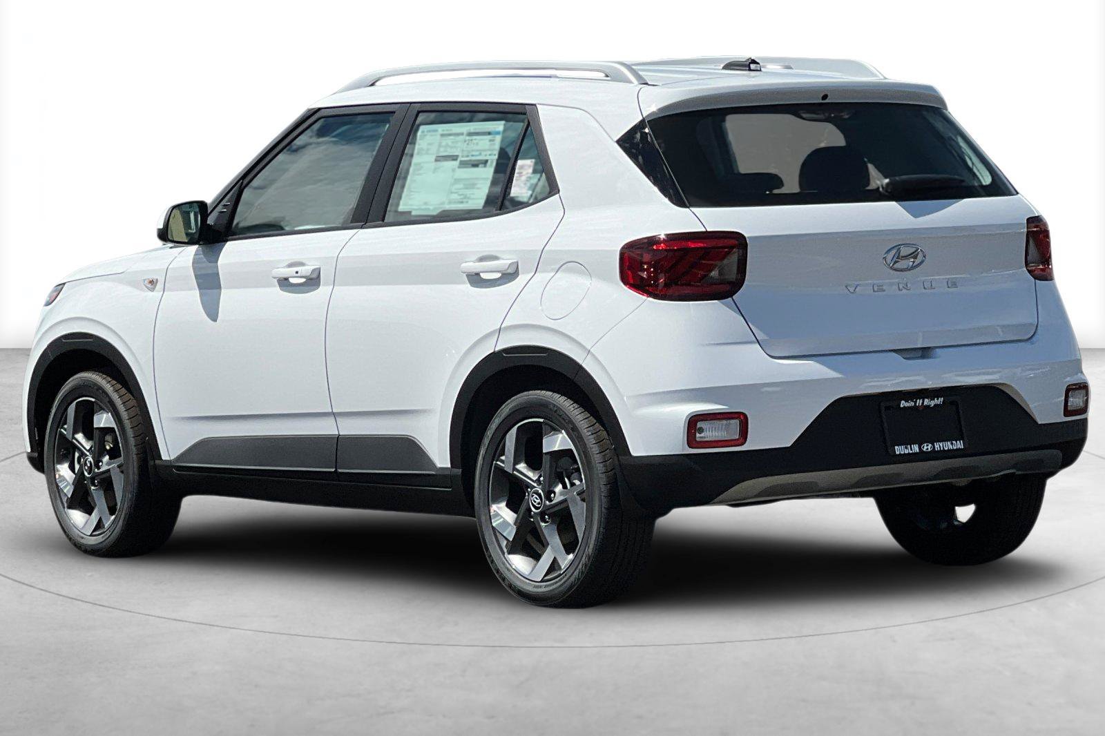 New 2026 Hyundai Venue SEL FWD image 4