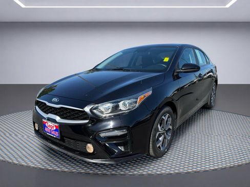 Used 2021 Kia Forte LXS FWD image 2