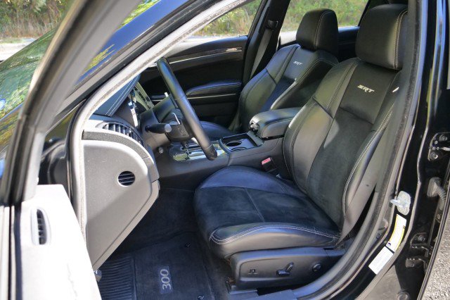 Used 2012 Chrysler 300 SRT8 w/ 19-Premium Speaker Group RWD image 3