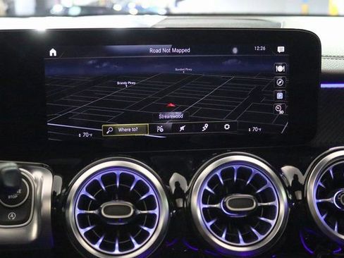 Used 2023 Mercedes-Benz GLB 250 4MATIC image 24