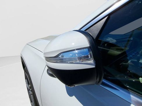 Used 2025 Mercedes-Benz GLS 450 4MATIC image 4