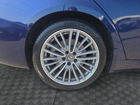 Used 2017 Alfa Romeo Giulia Ti w/ TI Lusso Package RWD image 35